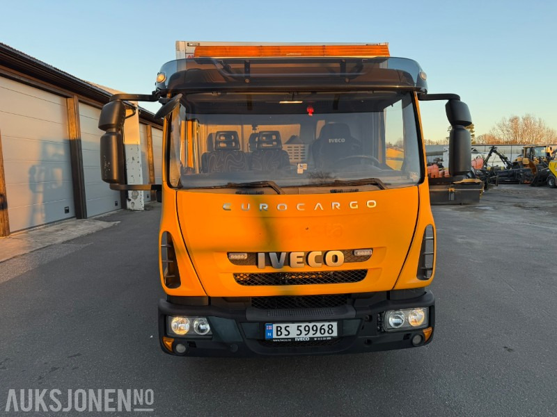 2013 Iveco Eurocargo 75E18 - Verkstedbil m/ Maxilift-kran & ZEPRO bakløfter - 148.000 km - Camión caja cerrada: foto 3 2013 Iveco Eurocargo 75E18 - Verkstedbil m/ Maxilift-kran & ZEPRO bakløfter - 148.000 km - Camión caja cerrada: foto 3