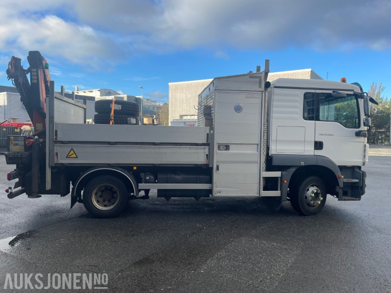 2013 MAN TGM 15.290 E- verkspåbygg med bak montert kran (Palfinger PK9002 – EH) og vinsj - Nye vinterfelger og dekk - Camión grúa: foto 5 2013 MAN TGM 15.290 E- verkspåbygg med bak montert kran (Palfinger PK9002 – EH) og vinsj - Nye vinterfelger og dekk - Camión grúa: foto 5