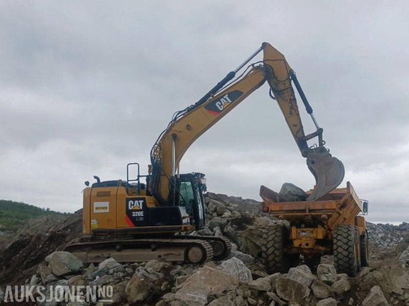 2015 Cat 320E LRR - Beltegraver - 2 skuffer - Excavadora: foto 1 2015 Cat 320E LRR - Beltegraver - 2 skuffer - Excavadora: foto 1