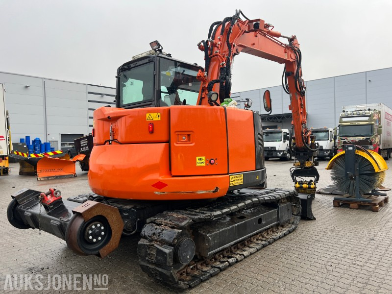 2015 Hitachi ZX-85-US-5 - Rail maskin med mye utstyr! - Excavadora: foto 5 2015 Hitachi ZX-85-US-5 - Rail maskin med mye utstyr! - Excavadora: foto 5