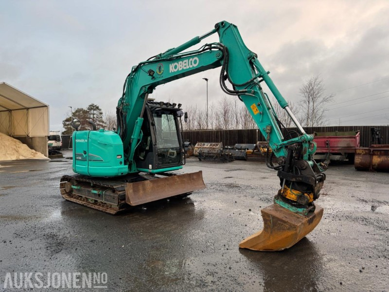 2015 Kobelco SK75SR-3E GRAVEMASKIN, ENGCON TILTROTATOR, SENTRALSMØRING, SERVICEHISTORIKK, 2 SKUFFER - Excavadora: foto 2 2015 Kobelco SK75SR-3E GRAVEMASKIN, ENGCON TILTROTATOR, SENTRALSMØRING, SERVICEHISTORIKK, 2 SKUFFER - Excavadora: foto 2