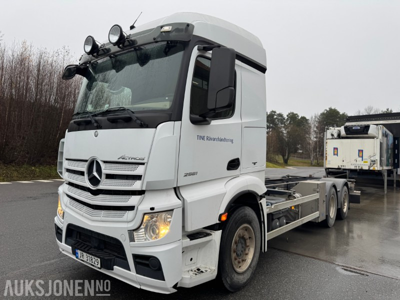 2015 Mercedes-Benz Actros container chassis LAV KM - Camión portacontenedore/ Intercambiable: foto 1 2015 Mercedes-Benz Actros container chassis LAV KM - Camión portacontenedore/ Intercambiable: foto 1