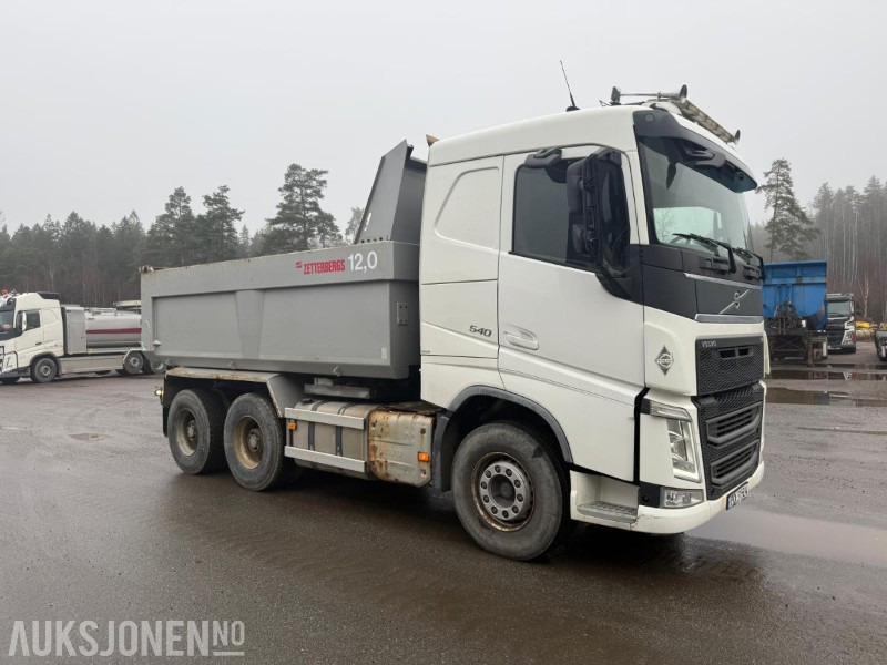 2015 VOLVO FH540 TIPPBIL SERVICEHISTORIKK ZETTERBERG PÅBYGG. - Camión volquete: foto 4 2015 VOLVO FH540 TIPPBIL SERVICEHISTORIKK ZETTERBERG PÅBYGG. - Camión volquete: foto 4