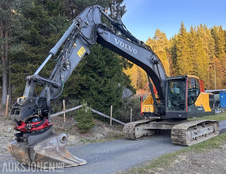 Excavadora 2015 Volvo EC220EL: foto 1
