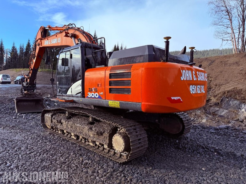 2016 Hitachi ZX300LC-6 Beltegraver - Sentralsmøring, GPS, Engcon tiltrotator og 2 skuffer - Excavadora: foto 5 2016 Hitachi ZX300LC-6 Beltegraver - Sentralsmøring, GPS, Engcon tiltrotator og 2 skuffer - Excavadora: foto 5