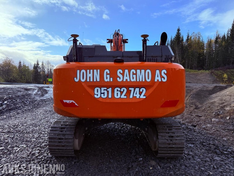 2016 Hitachi ZX300LC-6 Beltegraver - Sentralsmøring, GPS, Engcon tiltrotator og 2 skuffer - Excavadora: foto 4 2016 Hitachi ZX300LC-6 Beltegraver - Sentralsmøring, GPS, Engcon tiltrotator og 2 skuffer - Excavadora: foto 4