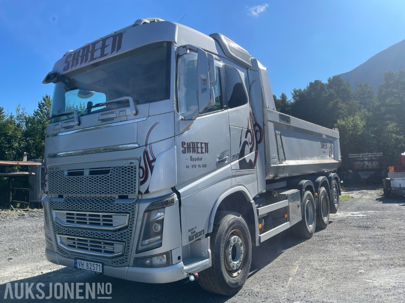 2016 Volvo FH16 FH750 8x4 tippbil - Camión volquete: foto 1 2016 Volvo FH16 FH750 8x4 tippbil - Camión volquete: foto 1