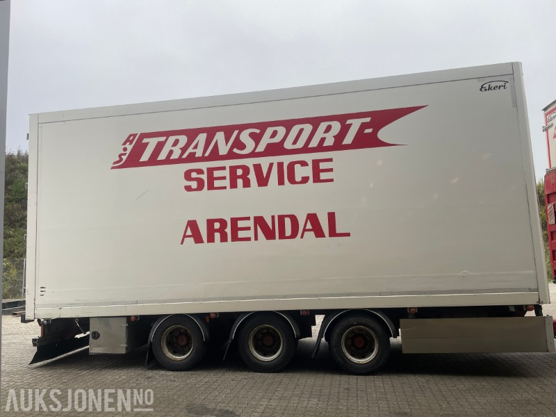 2017 Ekeri Skaphenger 3 akslet m/full sideåpning - Remolque caja cerrada: foto 4 2017 Ekeri Skaphenger 3 akslet m/full sideåpning - Remolque caja cerrada: foto 4