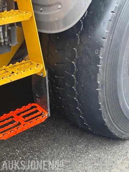2018 Volvo 4 stk dekk uten felg - 4 stk Hjullaster hjul - Bridestone V-Steel Snow Wegde vsw 23.5 R25 - Equipo de construcción: foto 4 2018 Volvo 4 stk dekk uten felg - 4 stk Hjullaster hjul - Bridestone V-Steel Snow Wegde vsw 23.5 R25 - Equipo de construcción: foto 4
