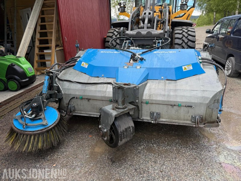 2019 Snowek K220 - feieaggregat med bm feste - Equipo de construcción: foto 1 2019 Snowek K220 - feieaggregat med bm feste - Equipo de construcción: foto 1