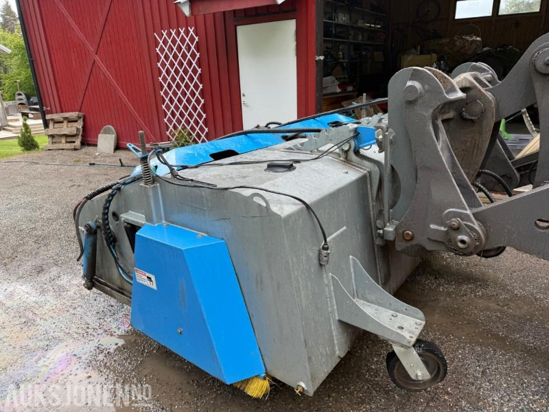 2019 Snowek K220 - feieaggregat med bm feste - Equipo de construcción: foto 3 2019 Snowek K220 - feieaggregat med bm feste - Equipo de construcción: foto 3