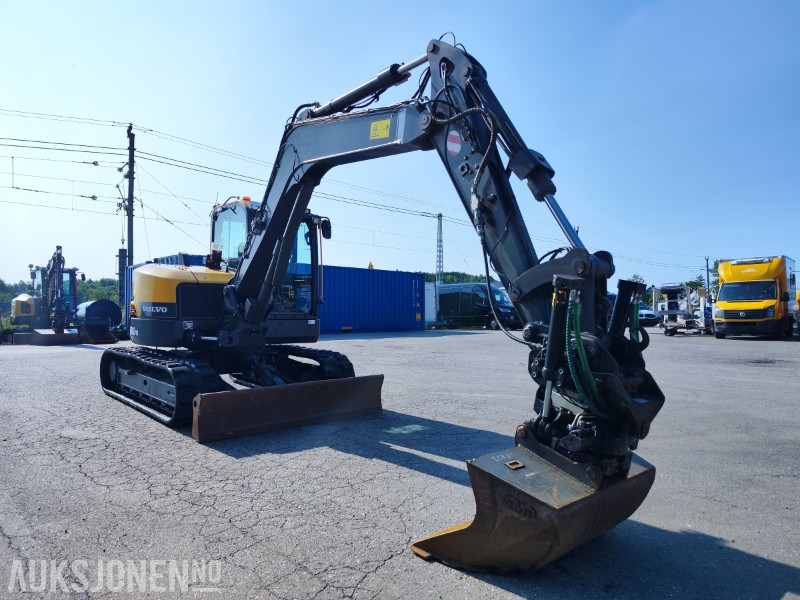 2022 Volvo ECR88D PRO – Kompakt 8-tonns gravemaskin med tiltrotator, klype og 3 skuffer - Excavadora: foto 4 2022 Volvo ECR88D PRO – Kompakt 8-tonns gravemaskin med tiltrotator, klype og 3 skuffer - Excavadora: foto 4