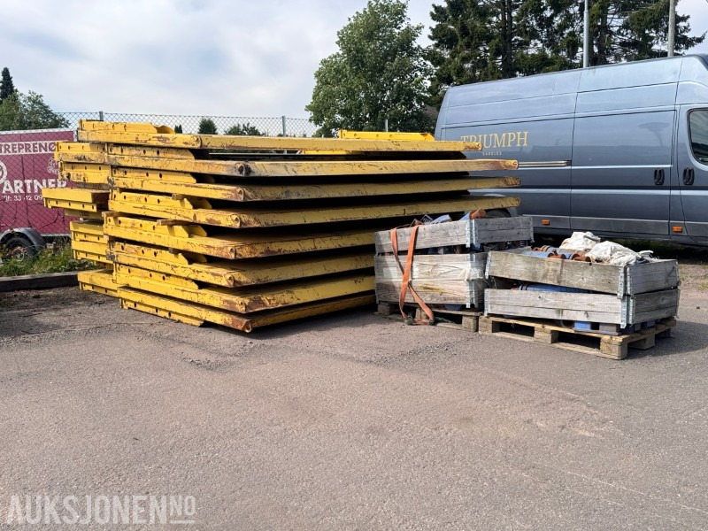 2023 Grøftekasser Serie 600 med toppseksjon – 4 stk - Equipo de construcción: foto 1 2023 Grøftekasser Serie 600 med toppseksjon – 4 stk - Equipo de construcción: foto 1