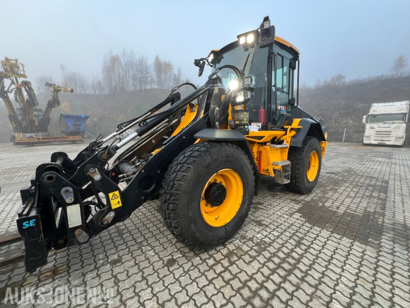 2023 JCB 413S S5 AG. BM HK, skuff og gafler - Cargadora de ruedas: foto 2 2023 JCB 413S S5 AG. BM HK, skuff og gafler - Cargadora de ruedas: foto 2