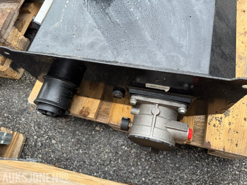 2024 Hydraulikktank - Camión: foto 4 2024 Hydraulikktank - Camión: foto 4