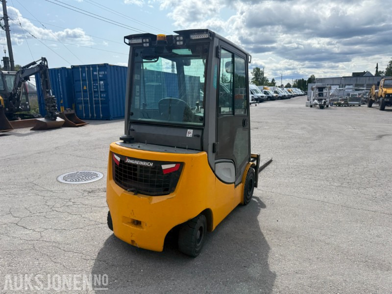 2017 Jungheinrich DFG 320S dieseldrevet motvektstruck med gaffelforlengere - Equipo de manutención: foto 3 2017 Jungheinrich DFG 320S dieseldrevet motvektstruck med gaffelforlengere - Equipo de manutención: foto 3