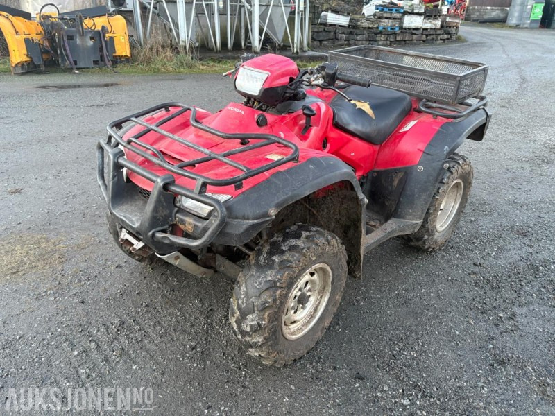 HONDA HYDROSTATIC 4X4 ATV - Tractor: foto 1 HONDA HYDROSTATIC 4X4 ATV - Tractor: foto 1
