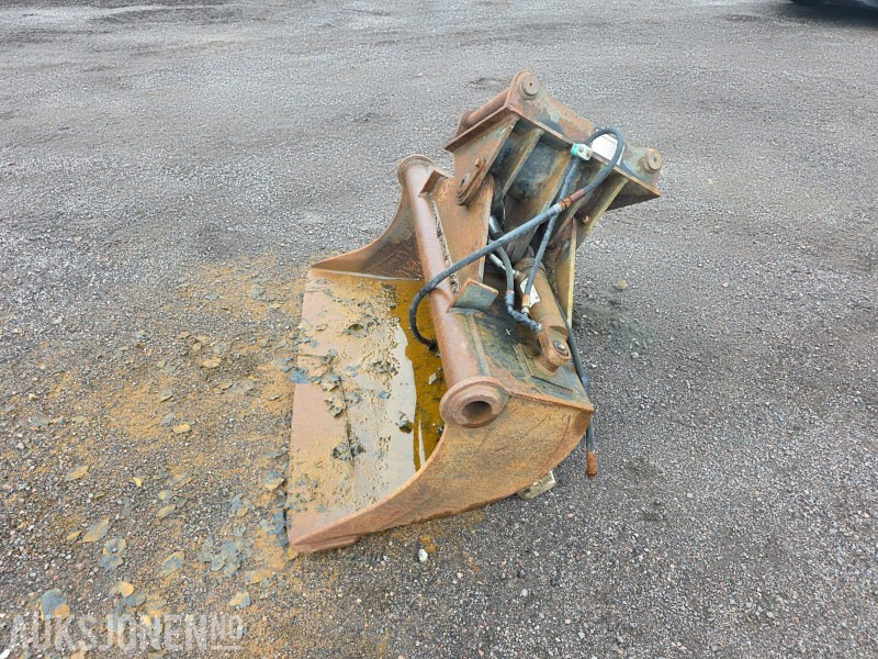 2003 SM 350 liter pusseskuff med tilt og S50 feste - Implemento para Maquinaria de construcción: foto 4 2003 SM 350 liter pusseskuff med tilt og S50 feste - Implemento para Maquinaria de construcción: foto 4