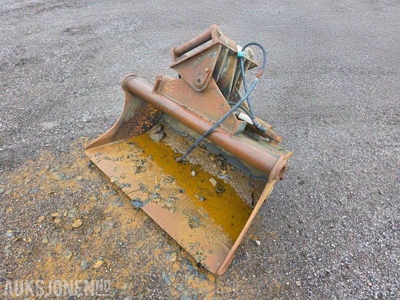 2003 SM 350 liter pusseskuff med tilt og S50 feste - Implemento para Maquinaria de construcción: foto 3 2003 SM 350 liter pusseskuff med tilt og S50 feste - Implemento para Maquinaria de construcción: foto 3