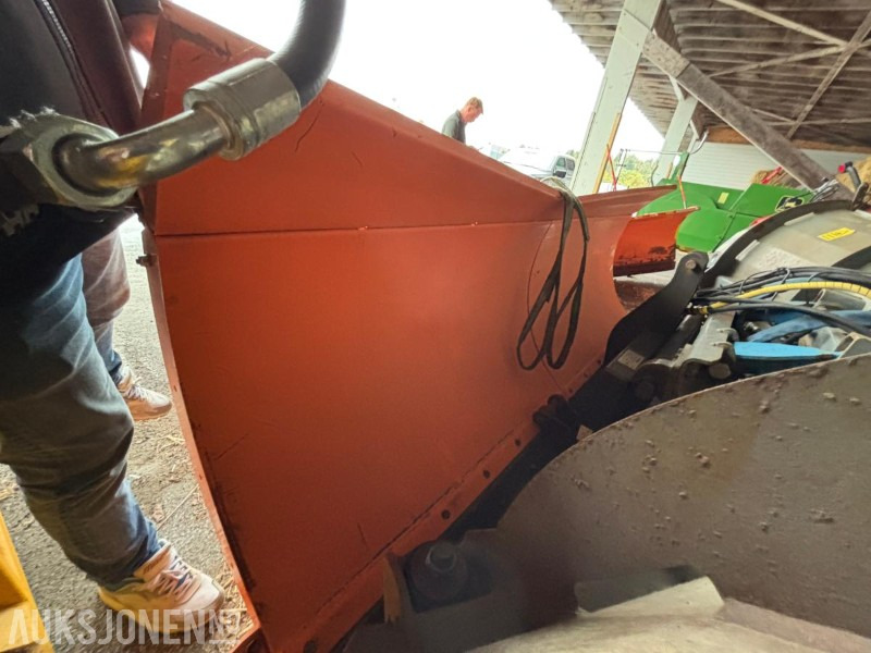 2010 Pronar PU-2600 Snøplog - Implemento para Maquinaria de construcción: foto 4 2010 Pronar PU-2600 Snøplog - Implemento para Maquinaria de construcción: foto 4