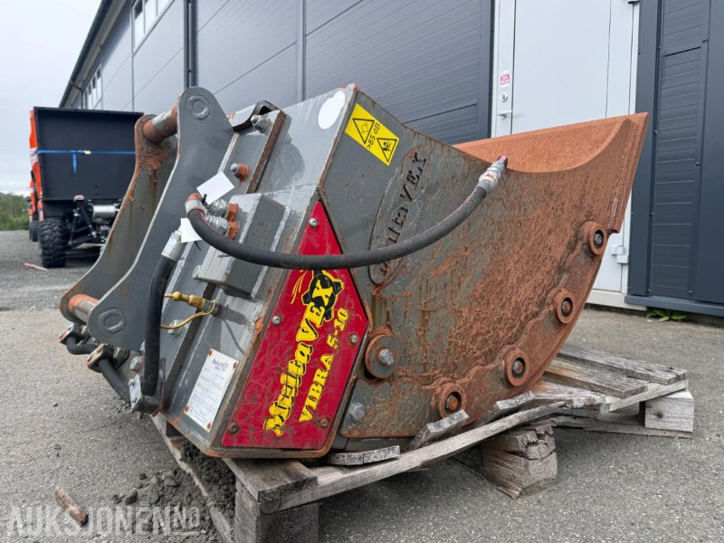 2019 Multavex Vibra - 5-10 - Vibratorskuffe / Soldeskuffe - S50 feste - Implemento para Maquinaria de construcción: foto 1 2019 Multavex Vibra - 5-10 - Vibratorskuffe / Soldeskuffe - S50 feste - Implemento para Maquinaria de construcción: foto 1