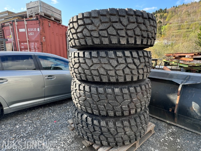 2023 Nokian Vinterdekk til hjullaster - 4 stk - Seipet - 17.5R25 med felg - Ubrukt - Implemento para Maquinaria de construcción: foto 1 2023 Nokian Vinterdekk til hjullaster - 4 stk - Seipet - 17.5R25 med felg - Ubrukt - Implemento para Maquinaria de construcción: foto 1