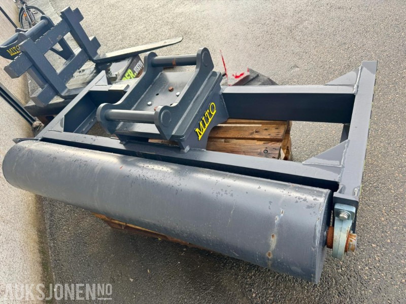 2024 Mito Leveler Girder – Avrettningsrulle til gravemaskin med S60-feste - Implemento para Maquinaria de construcción: foto 3 2024 Mito Leveler Girder – Avrettningsrulle til gravemaskin med S60-feste - Implemento para Maquinaria de construcción: foto 3