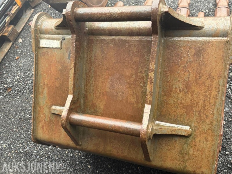 Gjerstad Graveskuffe med utskiftbare tenner - Implemento para Maquinaria de construcción: foto 4 Gjerstad Graveskuffe med utskiftbare tenner - Implemento para Maquinaria de construcción: foto 4