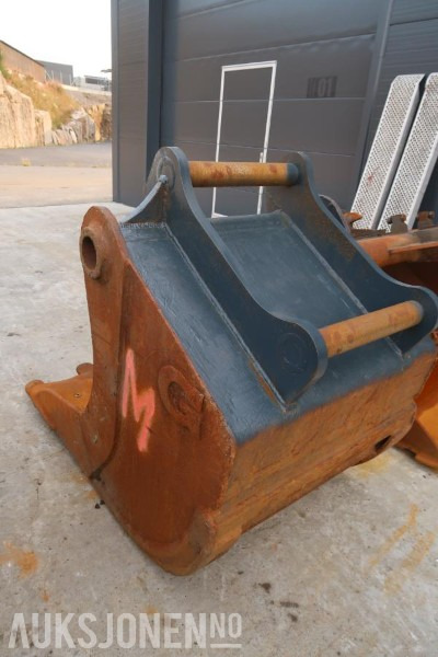 Gjerstad tannskuffe med S70 feste - 1000 liter - Implemento para Maquinaria de construcción: foto 1 Gjerstad tannskuffe med S70 feste - 1000 liter - Implemento para Maquinaria de construcción: foto 1