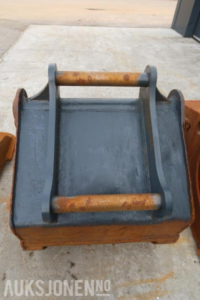 Gjerstad tannskuffe med S70 feste - 1000 liter - Implemento para Maquinaria de construcción: foto 2 Gjerstad tannskuffe med S70 feste - 1000 liter - Implemento para Maquinaria de construcción: foto 2