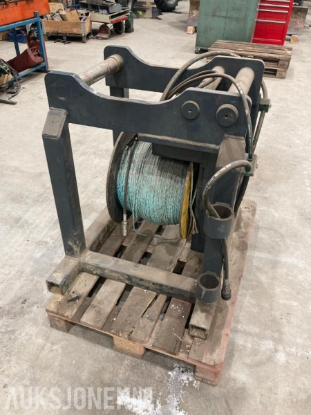 Hydraulisk vinsj til gravemaskin S60/70 feste - Implemento para Maquinaria de construcción: foto 4 Hydraulisk vinsj til gravemaskin S60/70 feste - Implemento para Maquinaria de construcción: foto 4