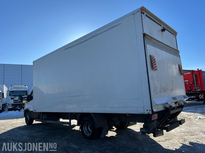 Iveco 72-180 Hi Matic - Camión caja cerrada: foto 3 Iveco 72-180 Hi Matic - Camión caja cerrada: foto 3