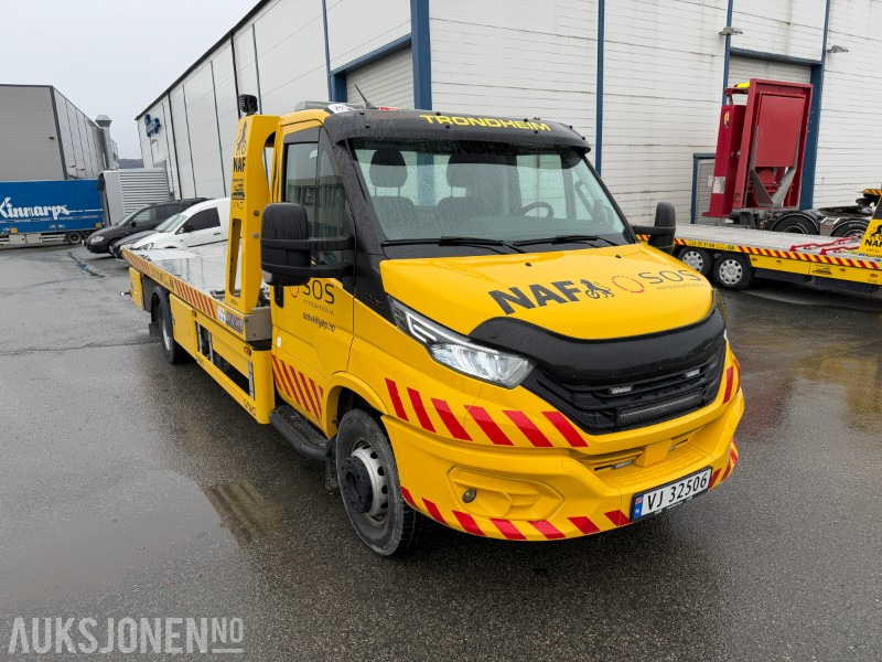 Iveco Daily 70C18 Bergingsbil – 2023-modell - bare gått 98 182 km - Camión de bomberos: foto 2 Iveco Daily 70C18 Bergingsbil – 2023-modell - bare gått 98 182 km - Camión de bomberos: foto 2