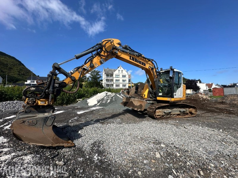 Liebherr R914 STD Compact Litronic Beltegraver - 2932 Timer - Sentralsmøring - Novatron 3D GPS - Kamera - 4 Skuffer - Excavadora: foto 1 Liebherr R914 STD Compact Litronic Beltegraver - 2932 Timer - Sentralsmøring - Novatron 3D GPS - Kamera - 4 Skuffer - Excavadora: foto 1