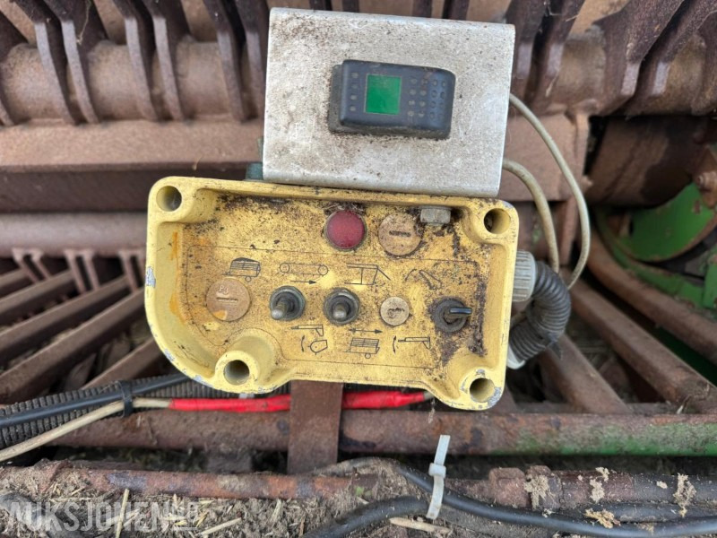 2 stk 1996 Krone Titan silo /lessevogner - Maquinaria agrícola: foto 3 2 stk 1996 Krone Titan silo /lessevogner - Maquinaria agrícola: foto 3