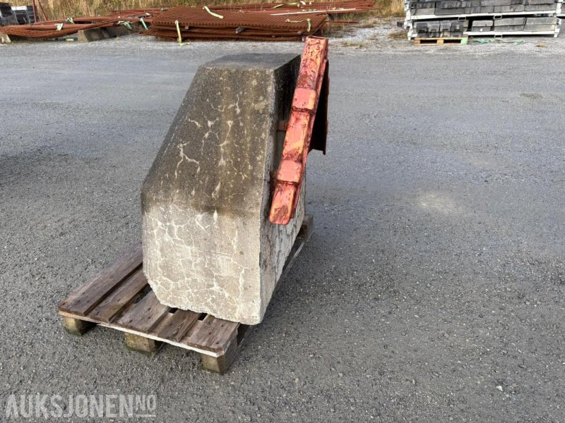 BETONGLODD TIL TRAKTOR - Maquinaria agrícola: foto 4 BETONGLODD TIL TRAKTOR - Maquinaria agrícola: foto 4