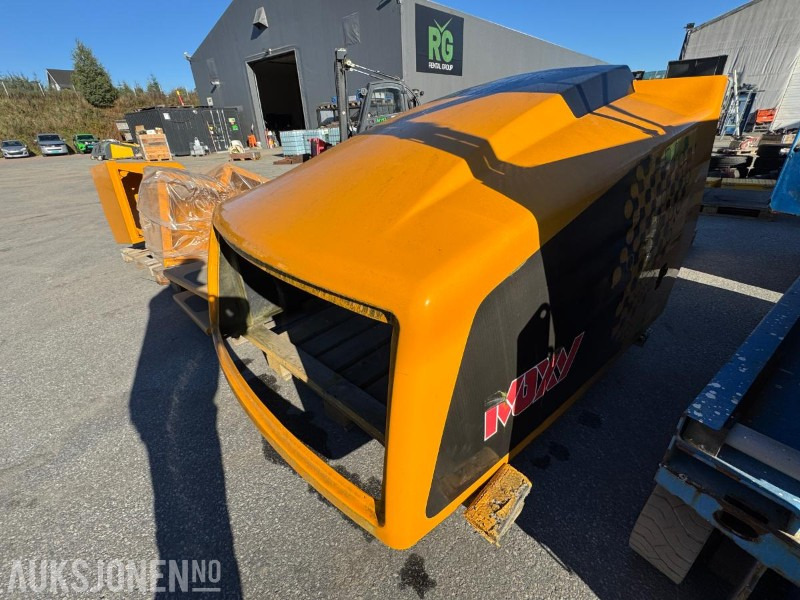 Moxy MT41 panser og side kasser med lokk. - Equipo de construcción: foto 2 Moxy MT41 panser og side kasser med lokk. - Equipo de construcción: foto 2