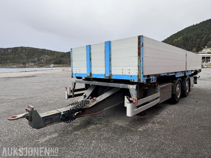 2002 Goebel & Sohn Containerchassi / Boggi kjerre med Køgel 745 Vekselflak med aluminiumskarmer - Remolque: foto 1 2002 Goebel & Sohn Containerchassi / Boggi kjerre med Køgel 745 Vekselflak med aluminiumskarmer - Remolque: foto 1