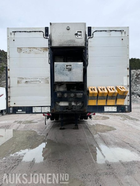 2019 Carnehl CSTV 40-60 - 4 akslet maskinsemi - Manuelt uttrekk - Hydraulisk bredding - Støttelabber bak - Fjernstyring - Remolque: foto 2 2019 Carnehl CSTV 40-60 - 4 akslet maskinsemi - Manuelt uttrekk - Hydraulisk bredding - Støttelabber bak - Fjernstyring - Remolque: foto 2