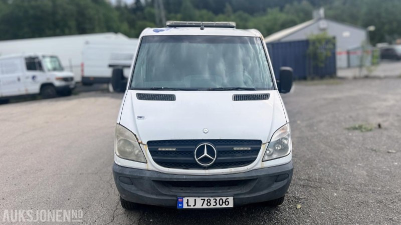 2007 Mercedes-Benz Sprinter 518 CDI | Spylebil | 184 hk | Komplett rigg med tank og slangetromler - Vehículo municipal: foto 2 2007 Mercedes-Benz Sprinter 518 CDI | Spylebil | 184 hk | Komplett rigg med tank og slangetromler - Vehículo municipal: foto 2
