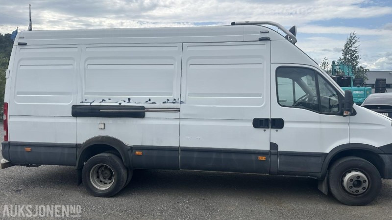 2013 Iveco Daily 3.0 170hk Spylebil | Komplett høytrykksrigg | Innredning | Lav km. - Vehículo municipal: foto 4 2013 Iveco Daily 3.0 170hk Spylebil | Komplett høytrykksrigg | Innredning | Lav km. - Vehículo municipal: foto 4