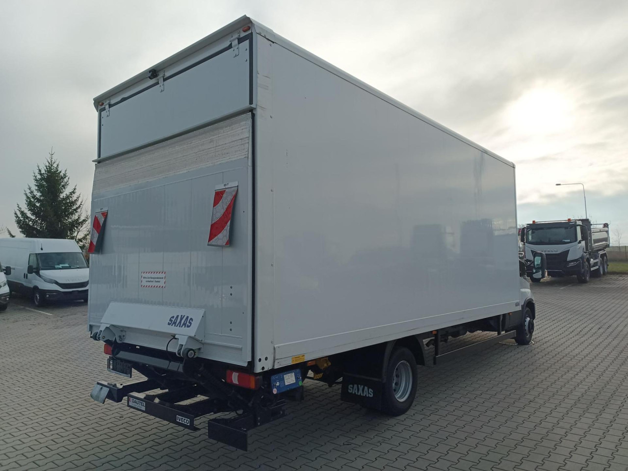 Furgoneta caja cerrada IVECO Daily 70C18A8: foto 9
