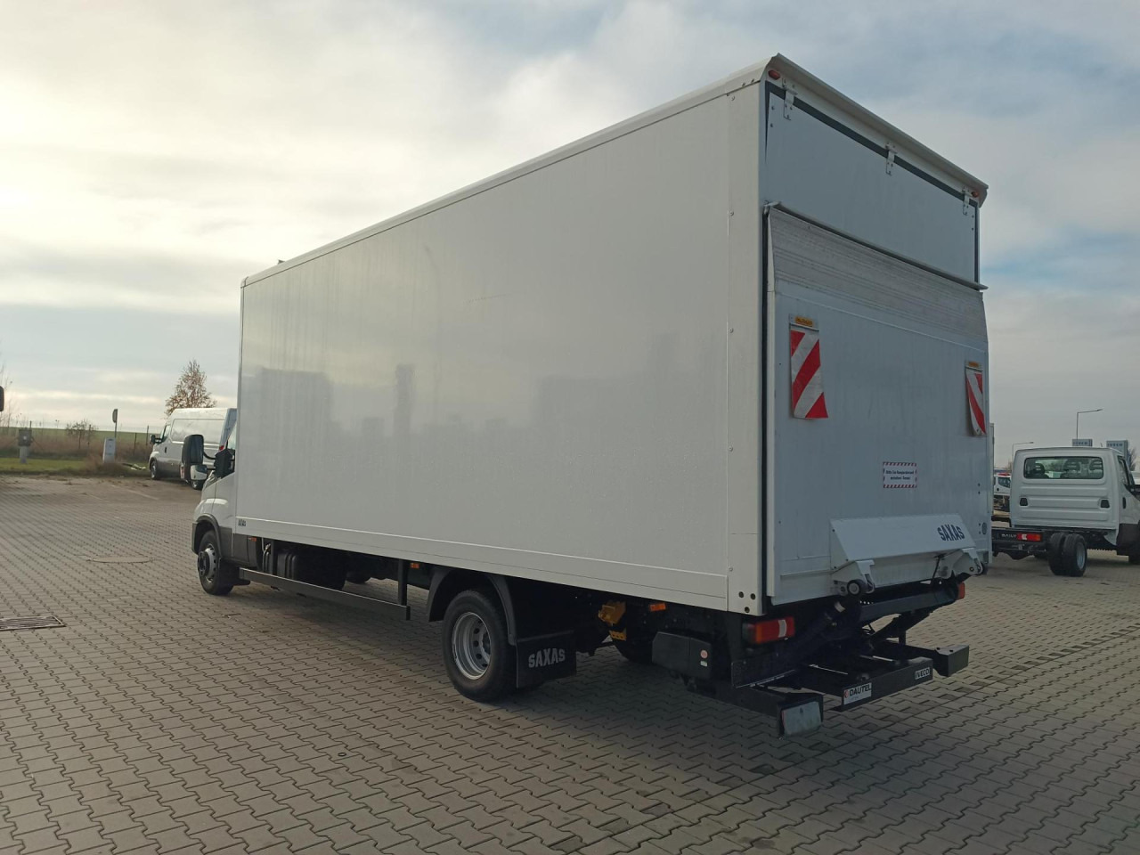 Arrendamiento de IVECO Daily 70C18A8 IVECO Daily 70C18A8: foto 10