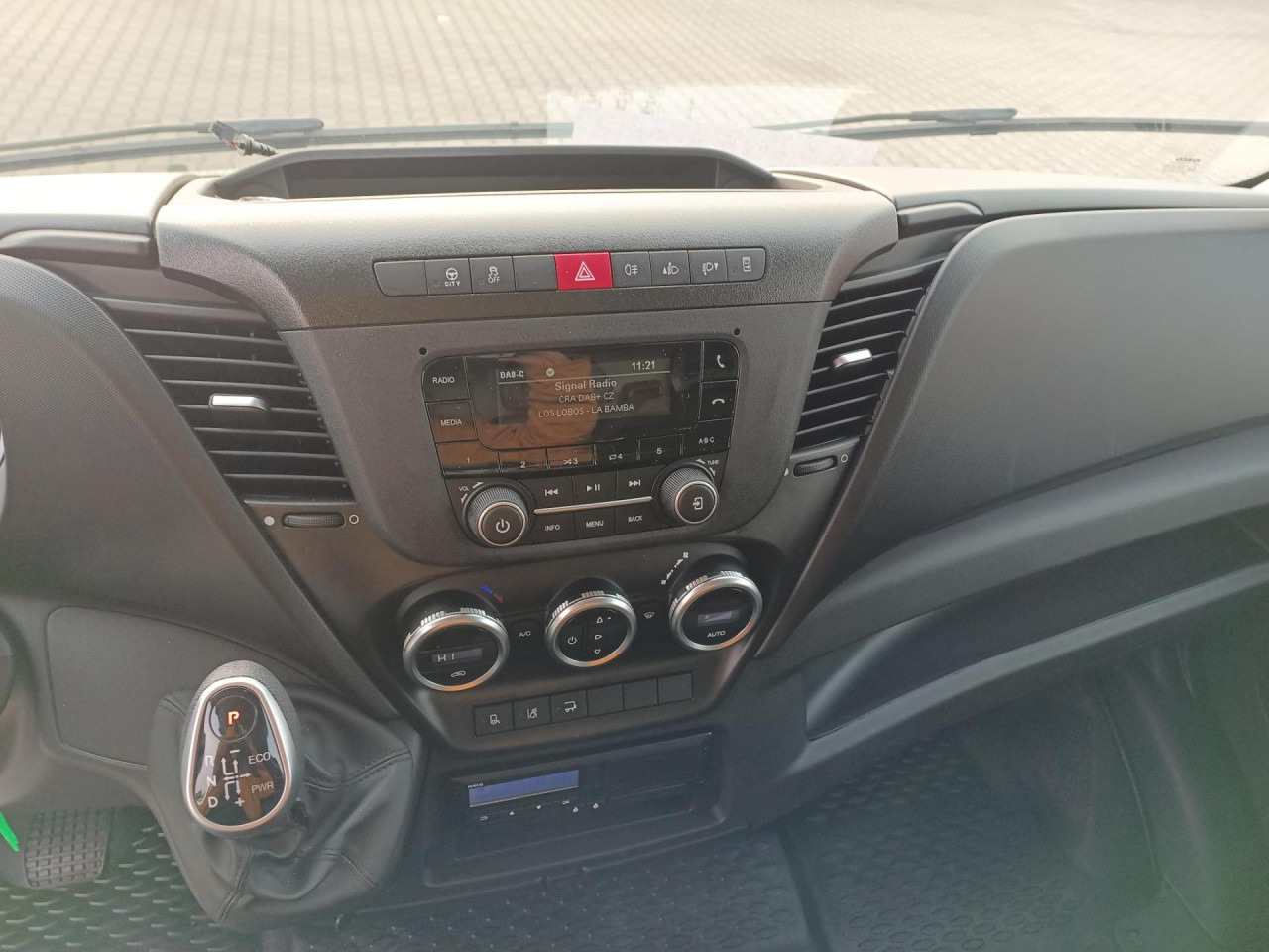 Furgoneta caja cerrada IVECO Daily 70C18A8: foto 12