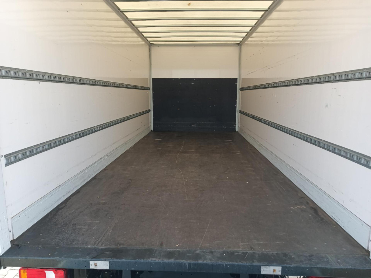 Arrendamiento de IVECO Daily 70C18A8 IVECO Daily 70C18A8: foto 7