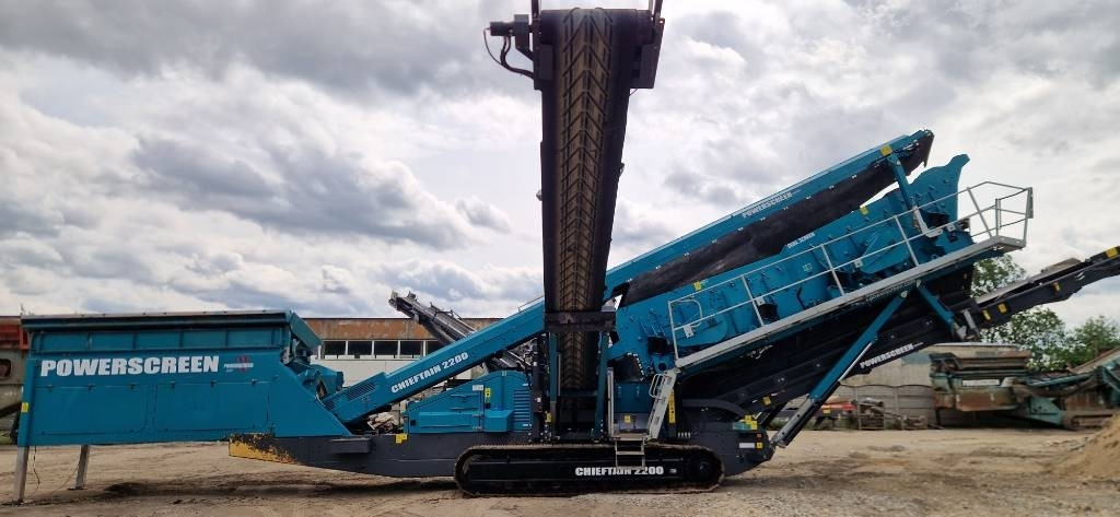 PowerScreen Chieftain 2200 - Cribadora: foto 4 PowerScreen Chieftain 2200 - Cribadora: foto 4