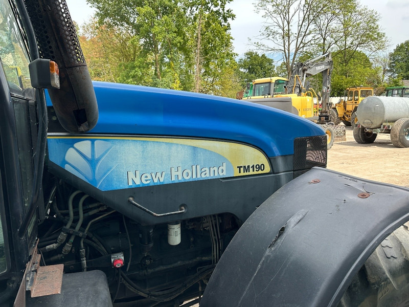 Tractor New Holland TM 190: foto 14