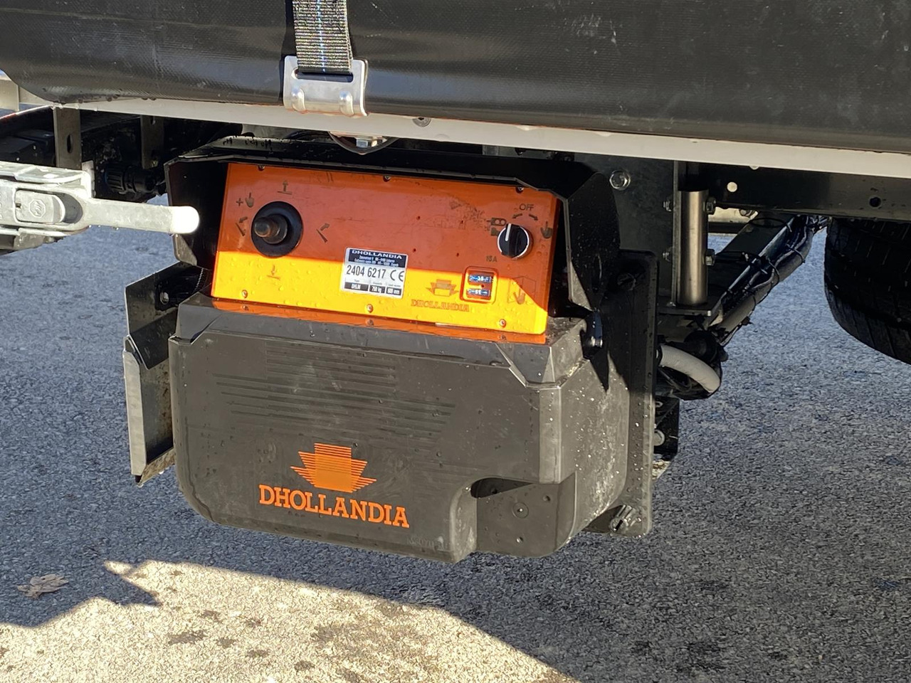 Furgoneta con lona nuevo IVECO DAILY 35S18HP D30C | PRITSCHE PLANE + SCHLAFKABINE + LADERAMPE: foto 28 Furgoneta con lona nuevo IVECO DAILY 35S18HP D30C | PRITSCHE PLANE + SCHLAFKABINE + LADERAMPE: foto 28