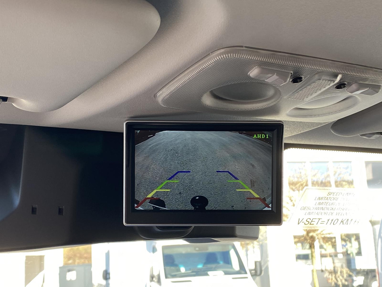 Furgoneta con lona nuevo IVECO DAILY 35S18HP D30C | PRITSCHE PLANE + SCHLAFKABINE + LADERAMPE: foto 23 Furgoneta con lona nuevo IVECO DAILY 35S18HP D30C | PRITSCHE PLANE + SCHLAFKABINE + LADERAMPE: foto 23