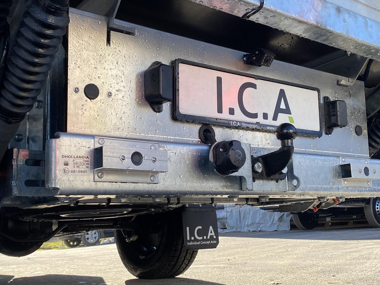 Furgoneta con lona nuevo IVECO DAILY 35S18HP D30C | PRITSCHE PLANE + SCHLAFKABINE + LADERAMPE: foto 29 Furgoneta con lona nuevo IVECO DAILY 35S18HP D30C | PRITSCHE PLANE + SCHLAFKABINE + LADERAMPE: foto 29